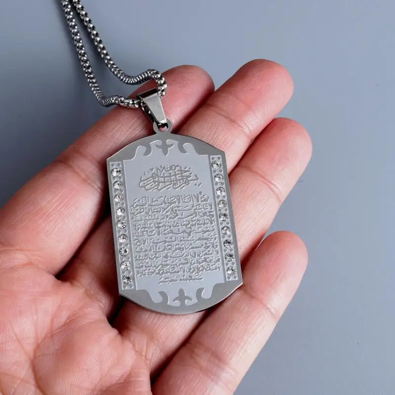 Halskæde med Koran-vers — rustfrit stål, guld eller sølv