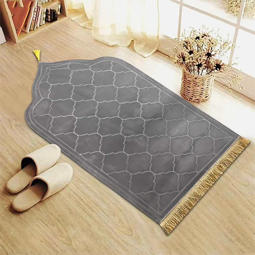 Thick Flannel Prayer Mat with Tassels — 66 × 116 cm