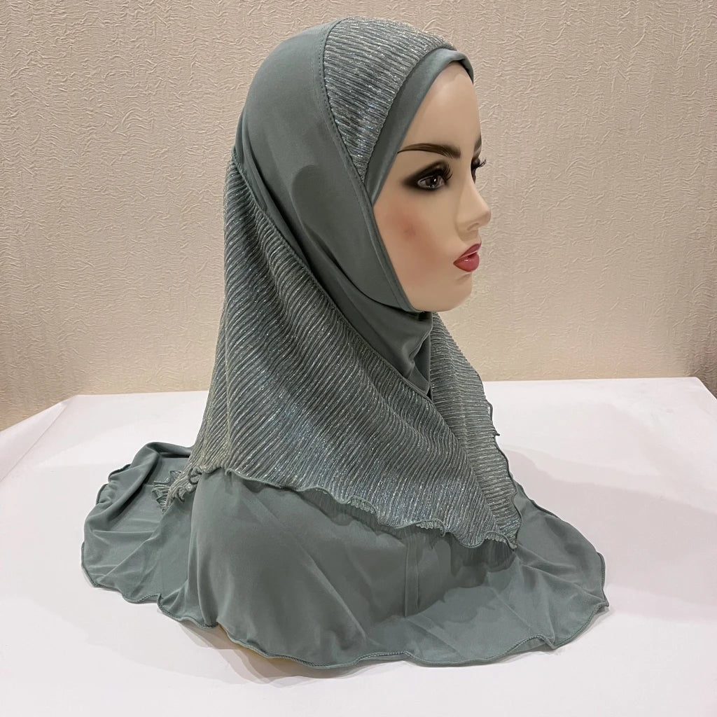 Amira Prayer Hijab — Pull-On, 70 × 60 cm