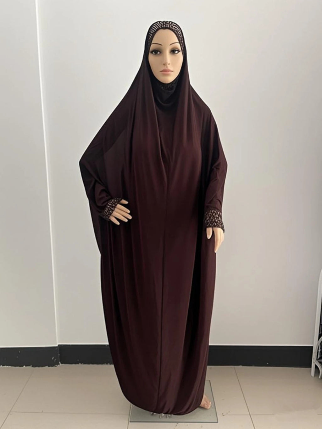 Women's one-piece prayer dress with attached khimar – view 2