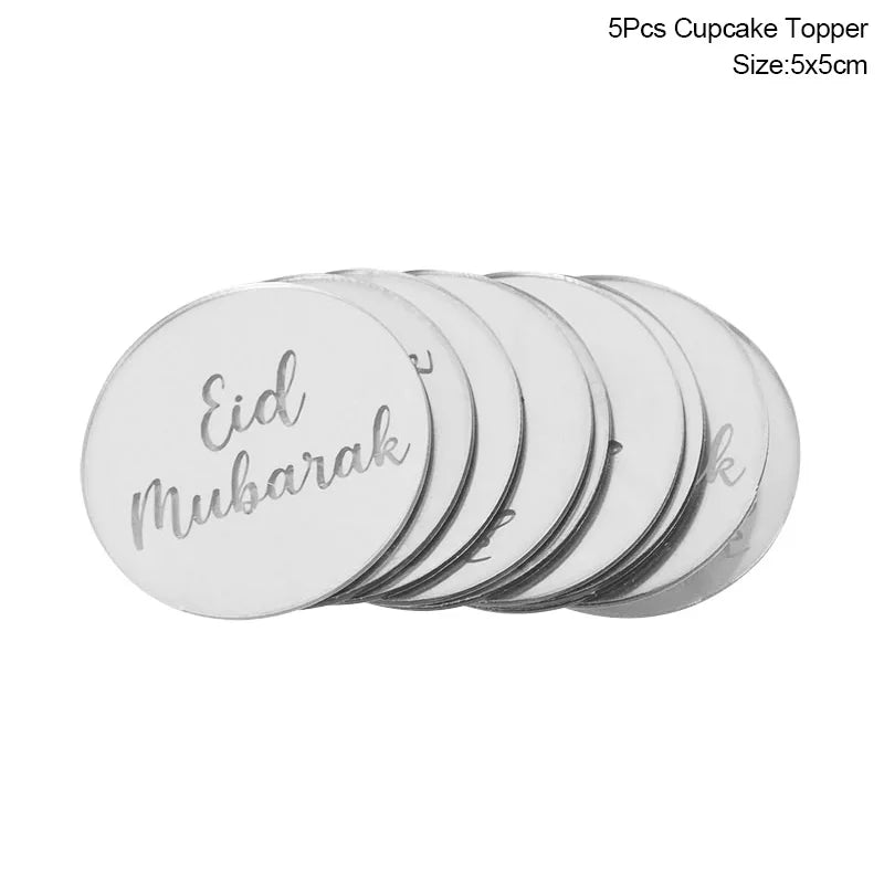 Eid Mubarak kagepynt — guld akryl til kager og cupcakes