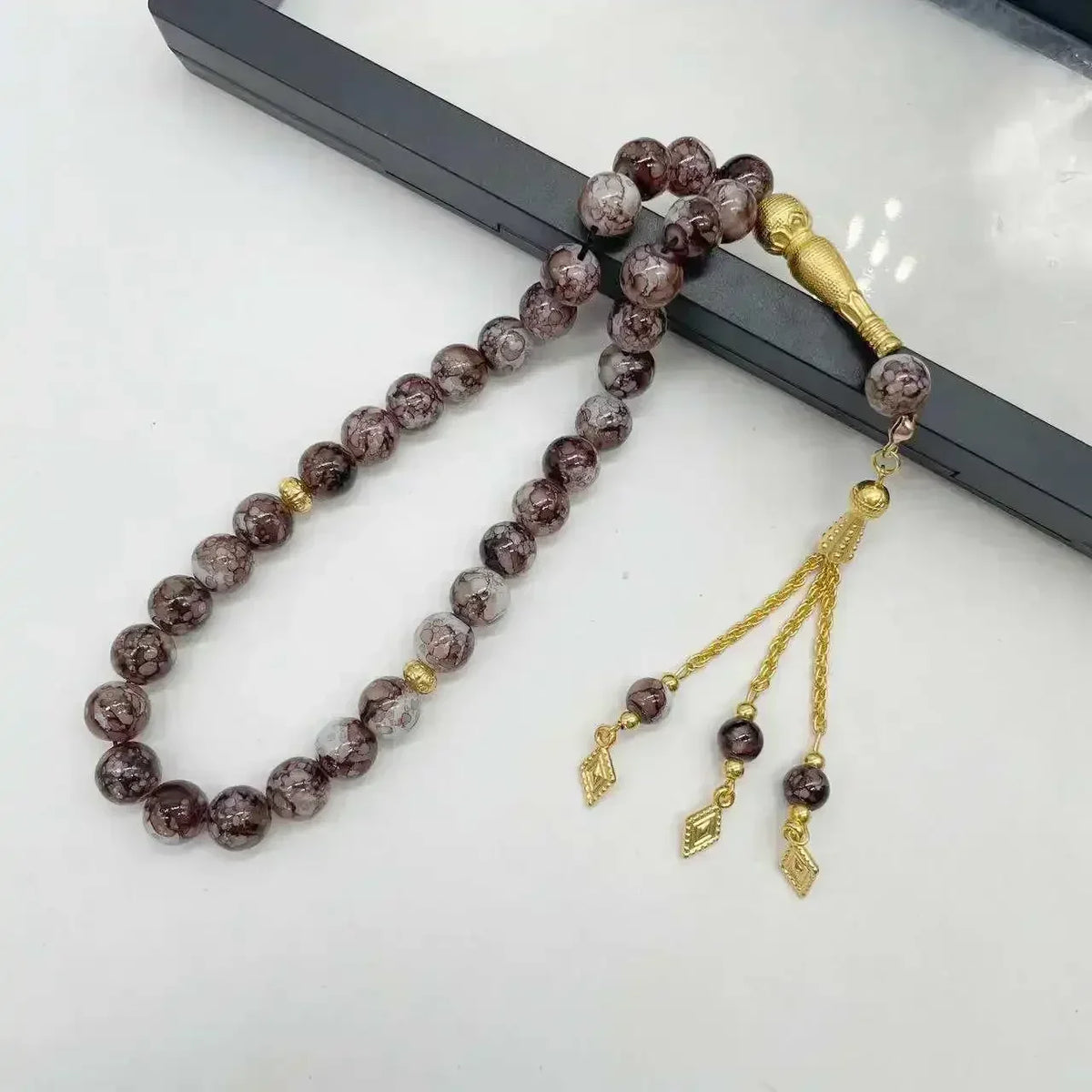 Tasbih med glasperler — 33 perler og guldkvast