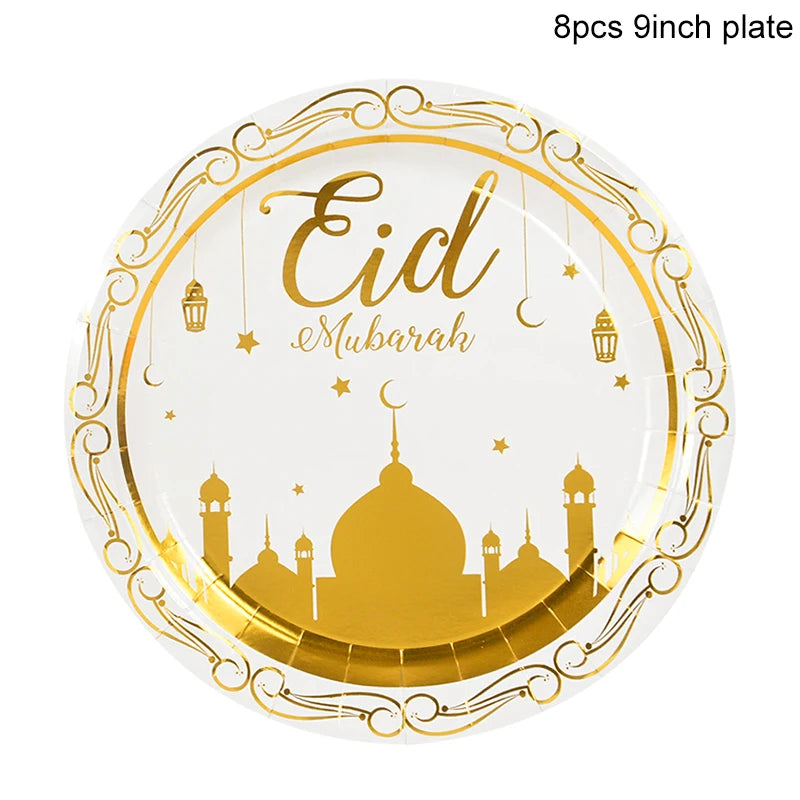 Eid Mubarak-festservice — hvide og gyldne tallerkener, krus og pynt