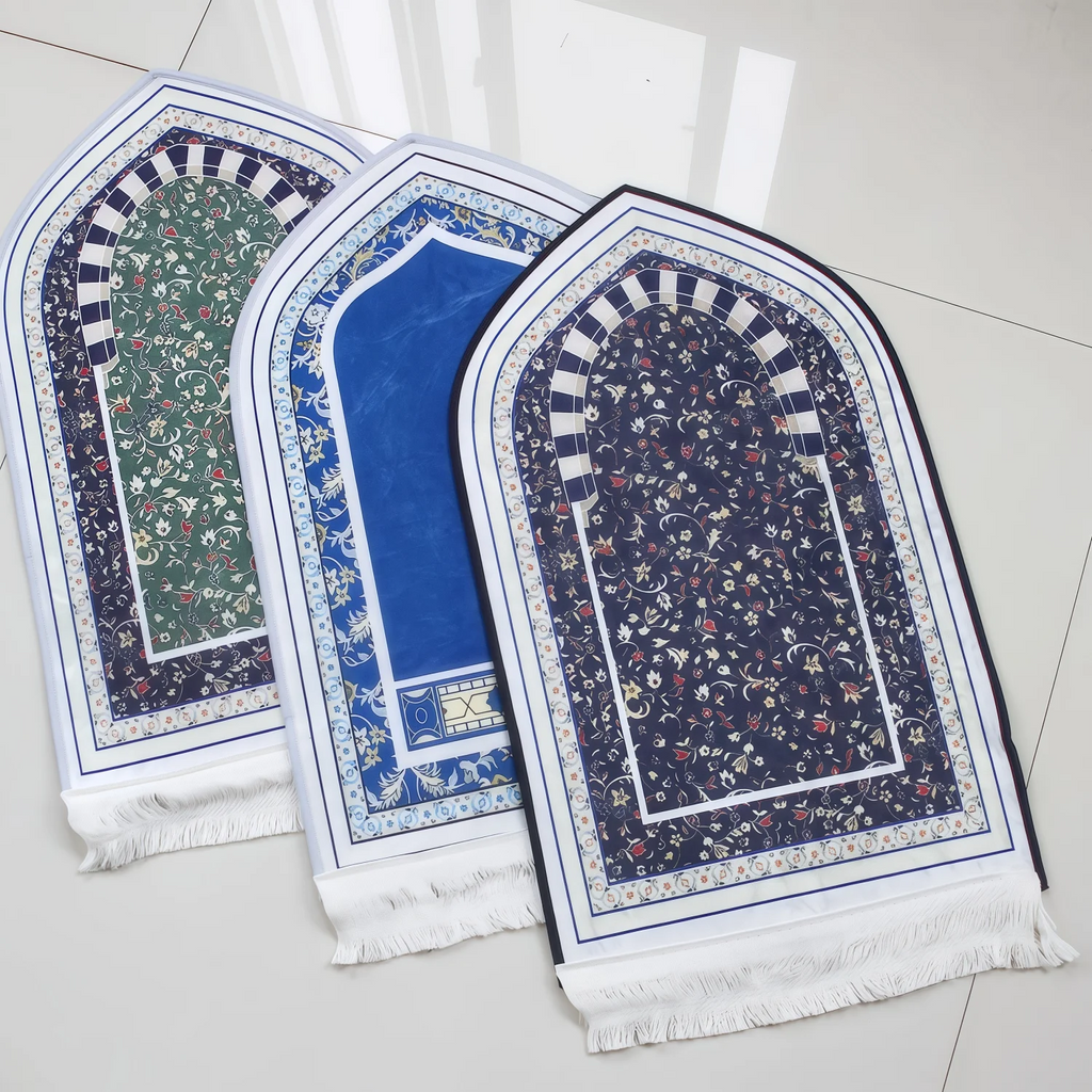 Compact Padded Prayer Mat 35 × 60 cm — Travel & Sajdah Mat with Tassels