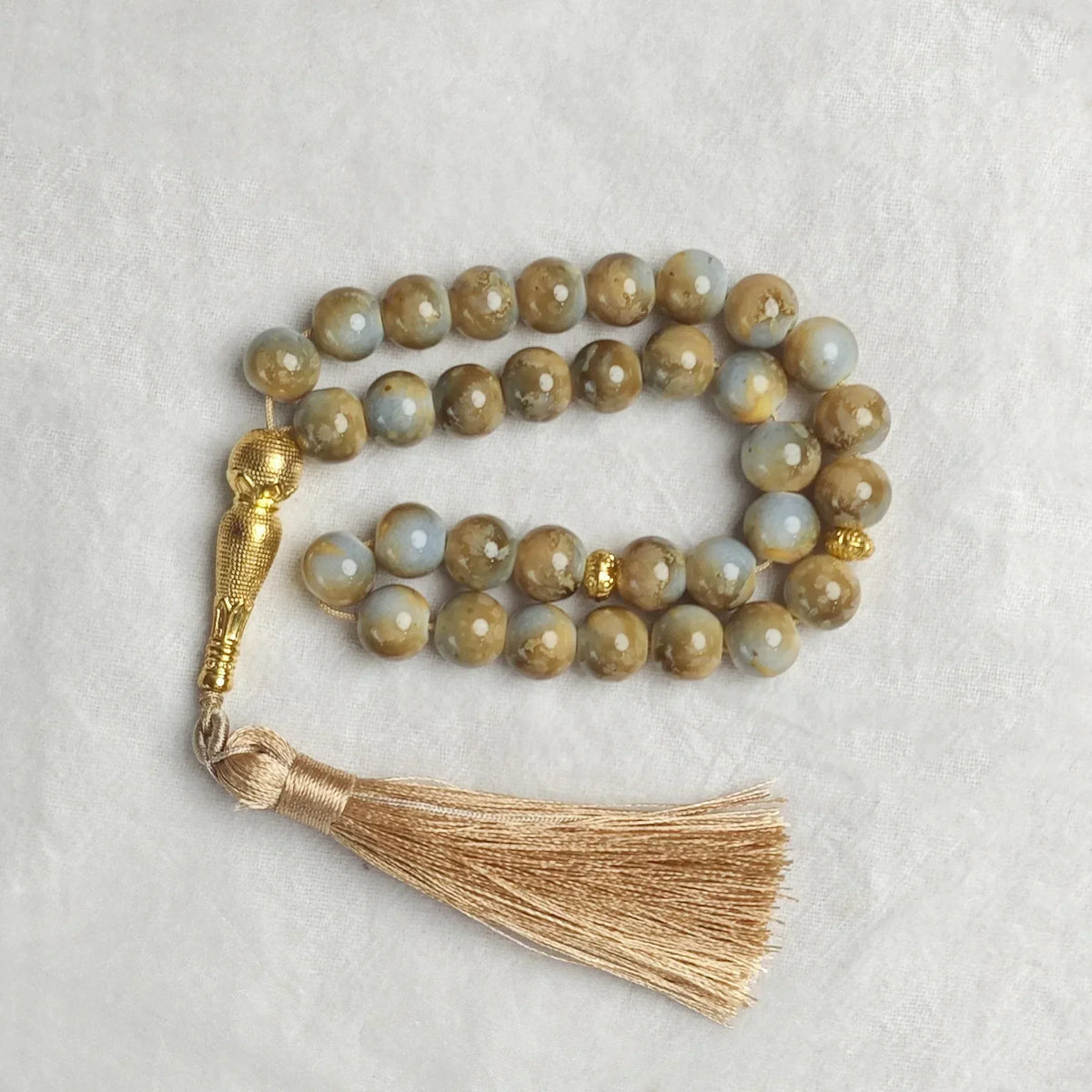 Tasbih med glasperler — 33 perler og guldkvast