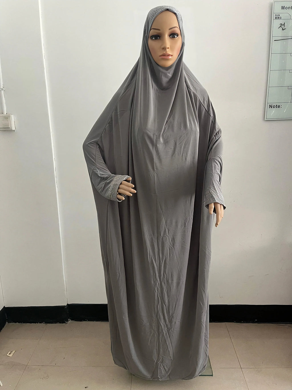 Women's one-piece prayer dress with attached khimar – view 3