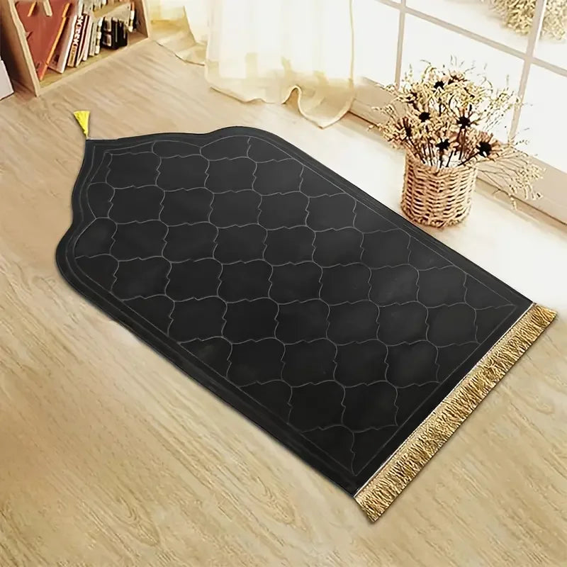 Thick Flannel Prayer Mat with Tassels — 66 × 116 cm