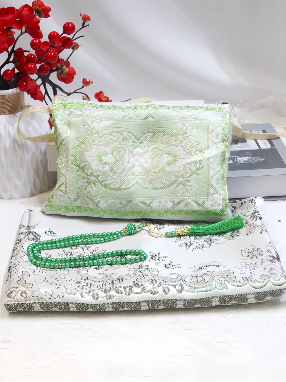 Prayer Mat Gift Set with Tasbih & Travel Bag — 70 × 110 cm