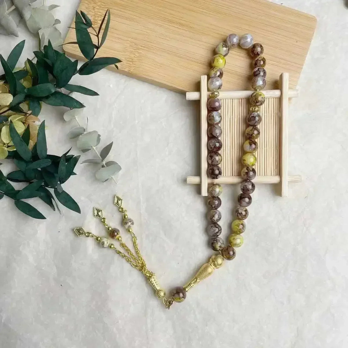 Tasbih med glasperler — 33 perler og guldkvast