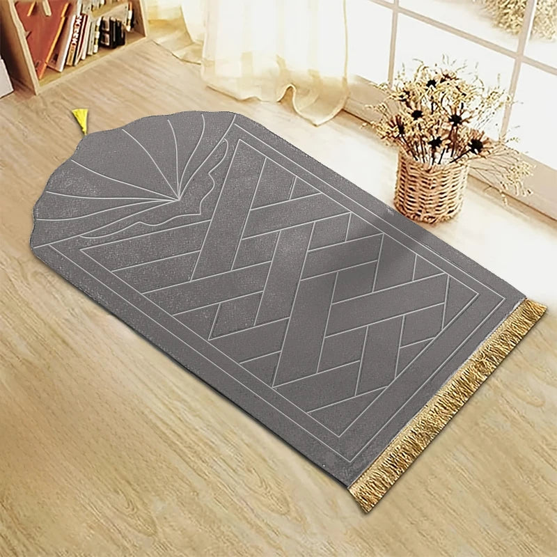 Thick Sponge-Padded Prayer Mat with Tassels — 65 × 110 cm