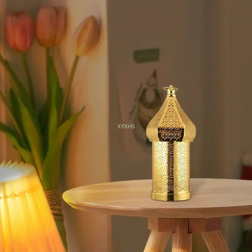Home Ornament Iron Art Moroccan Night Light Hollow Battery Powered Ramadan LED Light Vintage Masjid Lantern Mosque